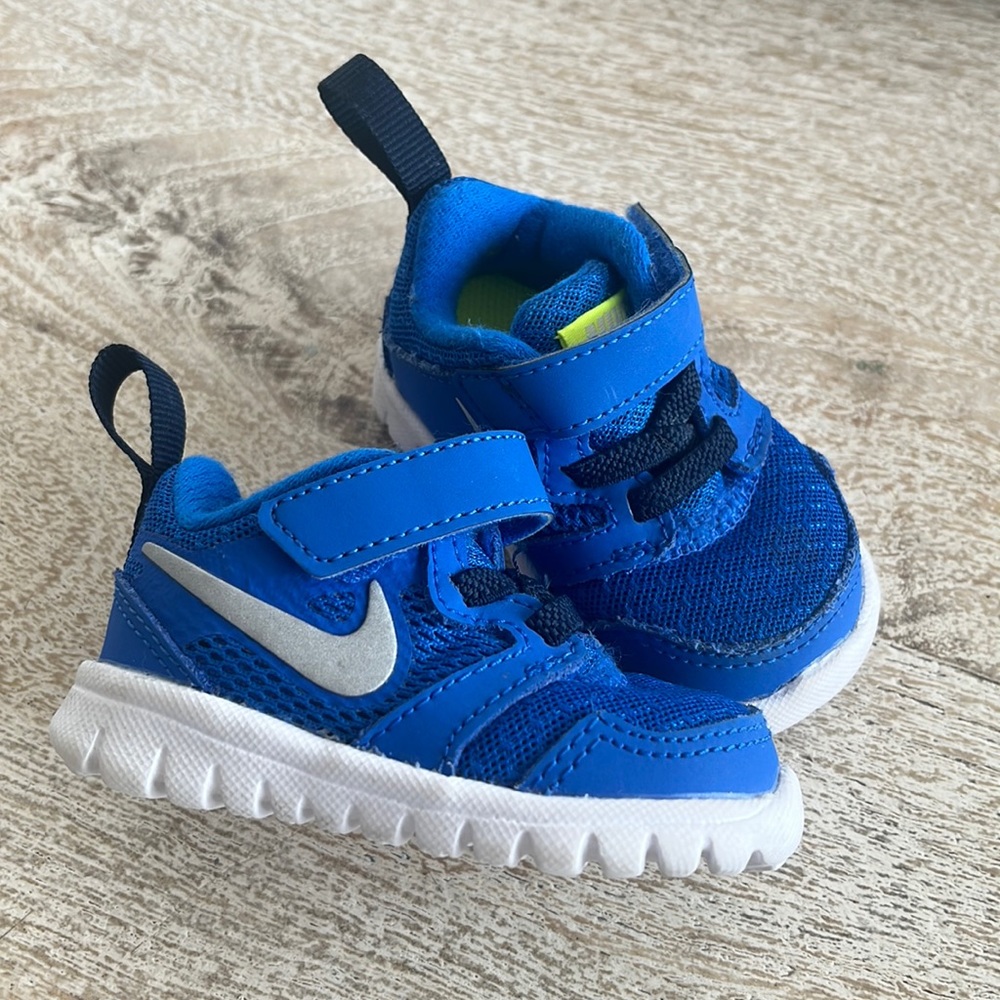 Blue baby Nikes Velcro closure